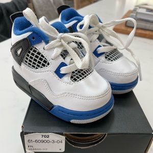 Boys Jordan 4 retro BT